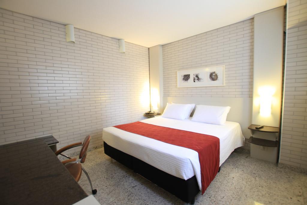 Hotel Confiance Batel 4*